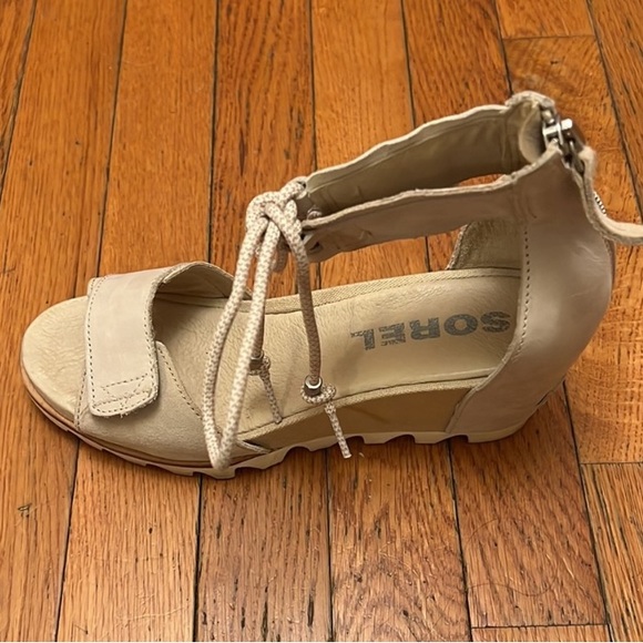 Sorel sandals - Joanie cuff wedges - Picture 3 of 5